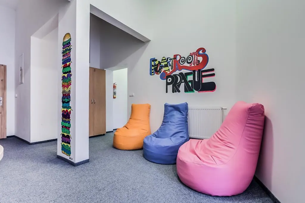 Pop Art Rooms Prague Apartment
