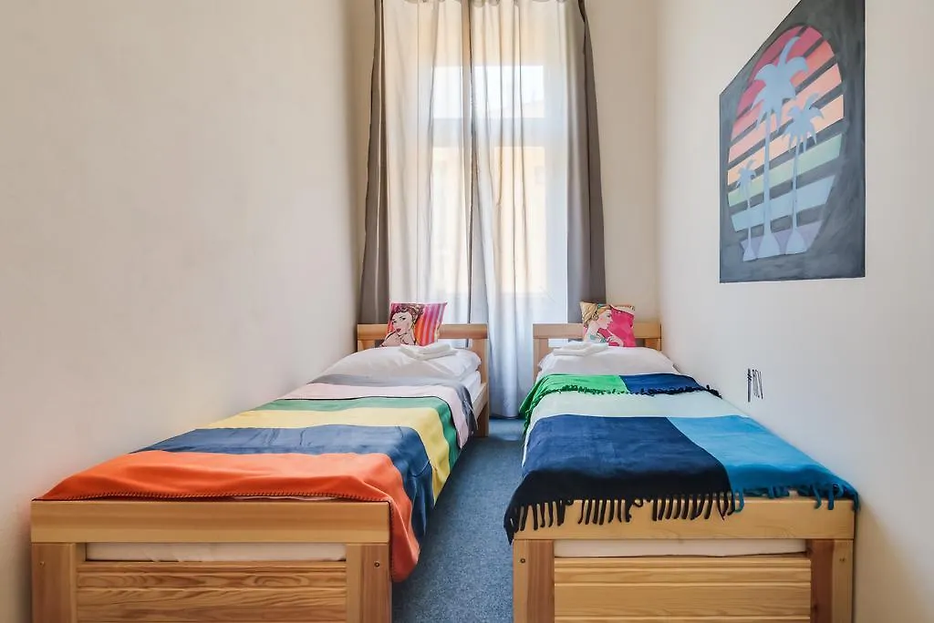 Pop Art Rooms Prague 0*,